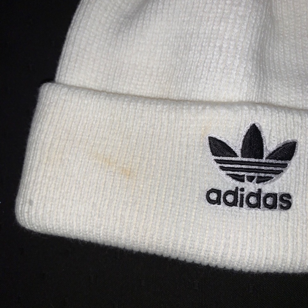 White Adidas beanie - Picture 3 of 3
